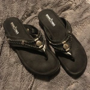 Minnetonka Flip Flops